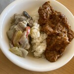 空の駅 風和里しばやま レストランフワリ - カレーとシュクメルリを合いがけ！