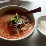 めだかタンタン - 汁あり坦坦麵 680円 + 半ライス 150円