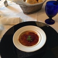 イル・テアトロ - フォアグラのブリュレ、リンゴのコンポート添え