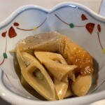 やきとり八重 - お通しの煮物❤︎