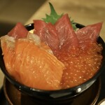 札幌海鮮丼専門店 すしどんぶり - 