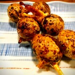 やきとりの一平 - 殻付きうずらの炭火焼き