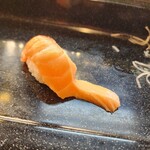 えび寿し - 握り サーモン