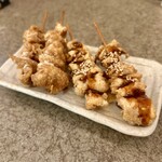 高松エナジースタンド 一商店 - 料理写真:やみつき皮串白と黒