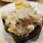 回転寿し トリトン - 北のサラダ軍艦。