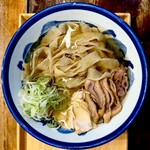 肉そば てノ字 - 裏メニュー②   もち麦　　　　「平打ち麺」と親鶏の鳥中華