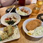 居酒屋 若大将 - 磯辺揚げ、鶏皮ポン酢、ハムカツ、コロッケ