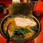 横濱家系ラーメン 六代目 野中家 - デフォルトラーメン税込み９００円