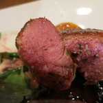 モンプチコションローズ - 26年9月　鴨のロースト　断面アップ