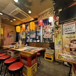 宮原酒場 もつ焼きエビス参 - 店内