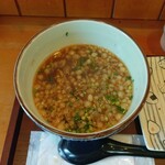 ゆうき - 肉うどんを食べ進めた終盤、スープの状態 (2025.07.01)