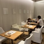 24/7 cafe apartment - 店内雰囲気