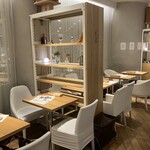 24/7 cafe apartment - 店内雰囲気