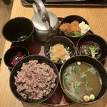 24/7 cafe apartment - アタイの小鉢3品のやつ