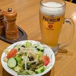 ハングリータイガー - 生ビール＆セットのサラダ