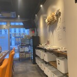 ジンギスカン×厚岸牡蠣  ラムグチカズヤ - 後ろに荷物ケース