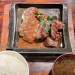 鉄板ダイニング 哲 - 名物 哲 ステーキ
〜和牛入りハンバーグとハラミ肉ステーキのコラボ〜