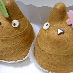 白髭のシュークリーム工房 - カスタードとストロベリー。