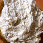 白髭のシュークリーム工房 - クリームはぎっしり詰まっています。