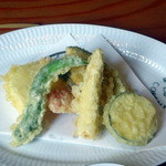 蕎麦切り 旗幟 - 野菜7種1,240円