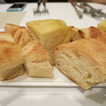 Convivio - 26年9月　パン3種