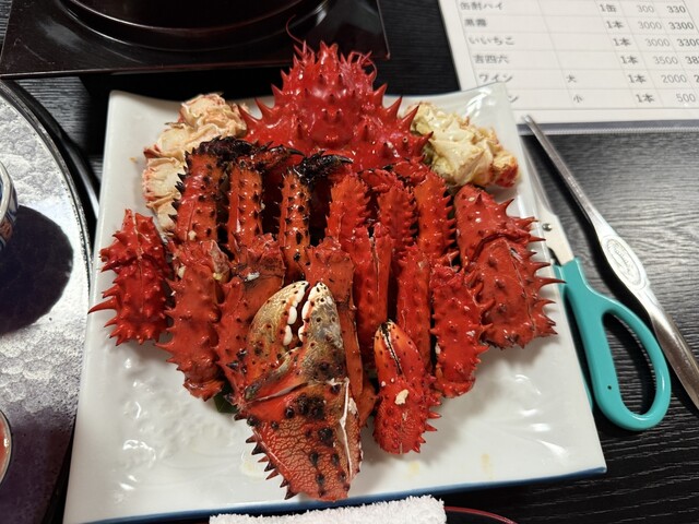 照月旅館 根室の老舗料理旅館でキンキの塩焼きと花咲蟹を堪能