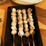 もつ焼き 三朝 - イカのくちばし（180円）