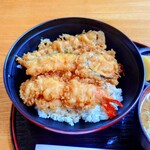 やぶ善 - 夏の食材で構成。