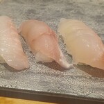 佐渡廻転寿司 弁慶 - 白身（3貫）