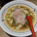 どうとんぼり神座 - 白菜鍋にラーメンの麺を入れたような独特な美味いラーメンは鎌倉の歴史と伝統を今に伝えるのか？