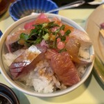 喰しん房松むら - お代わりご飯100円にお刺身乗せてミニ海鮮丼も♫