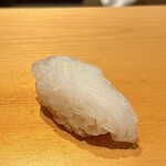 鮨 はしもと - ケンサキイカ 福岡 細かく包丁を入れた仕立