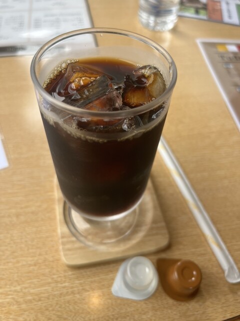 とんぼのにわ &ndash; 大川ダム公園の癒しカフェで季節のスイーツと自家焙煎コーヒーを堪能