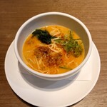 九龍點心 - ラーメンは　作ってくれます　担々麺◎