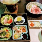 とんとんの丘もちぶた館 - 