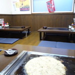 もんじゃ焼きりんごちゃん - 店内