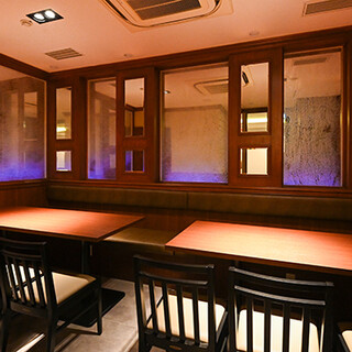 多彩な席種を完備し、大人数にも対応可能