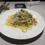 ノバッテ - 豚バラ肉と玉ねぎのパスタ