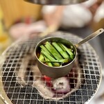 ツラとキモ 炭火焼肉 いわしげ - ニラレバ煮込み
