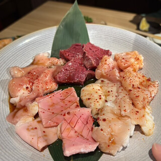 選りすぐりの素材を使用した、多彩な料理メニューに舌鼓♪
