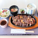 アルファ津田カントリークラブ - ワンポンドステーキセット