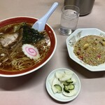 銀龍 - ラーメン半チャーハン¥1100