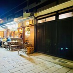 鳥富 - 【外観】松本城の南。女鳥羽川沿いにあるお店。