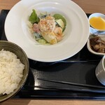 CHINESE DINING 瑞 - 【蛋黄醤蝦仁】週替わりランチ定食