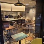 ロティ シェ・リュイ - 帰り掛け､店外からパシャリ。