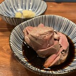 もつ煮 もぐら - ハツ刺し！