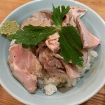 ユナイテッド ヌードル アメノオト - レアチャーシュー丼