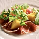 ハモンセラーノ マンゴー添え