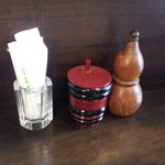 鰻禅 - 卓上の様子