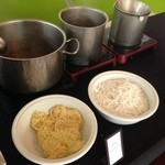 Hilton Hanoi Opera - フォーと麺が選べますが、フォーの方が断然美味しいです。